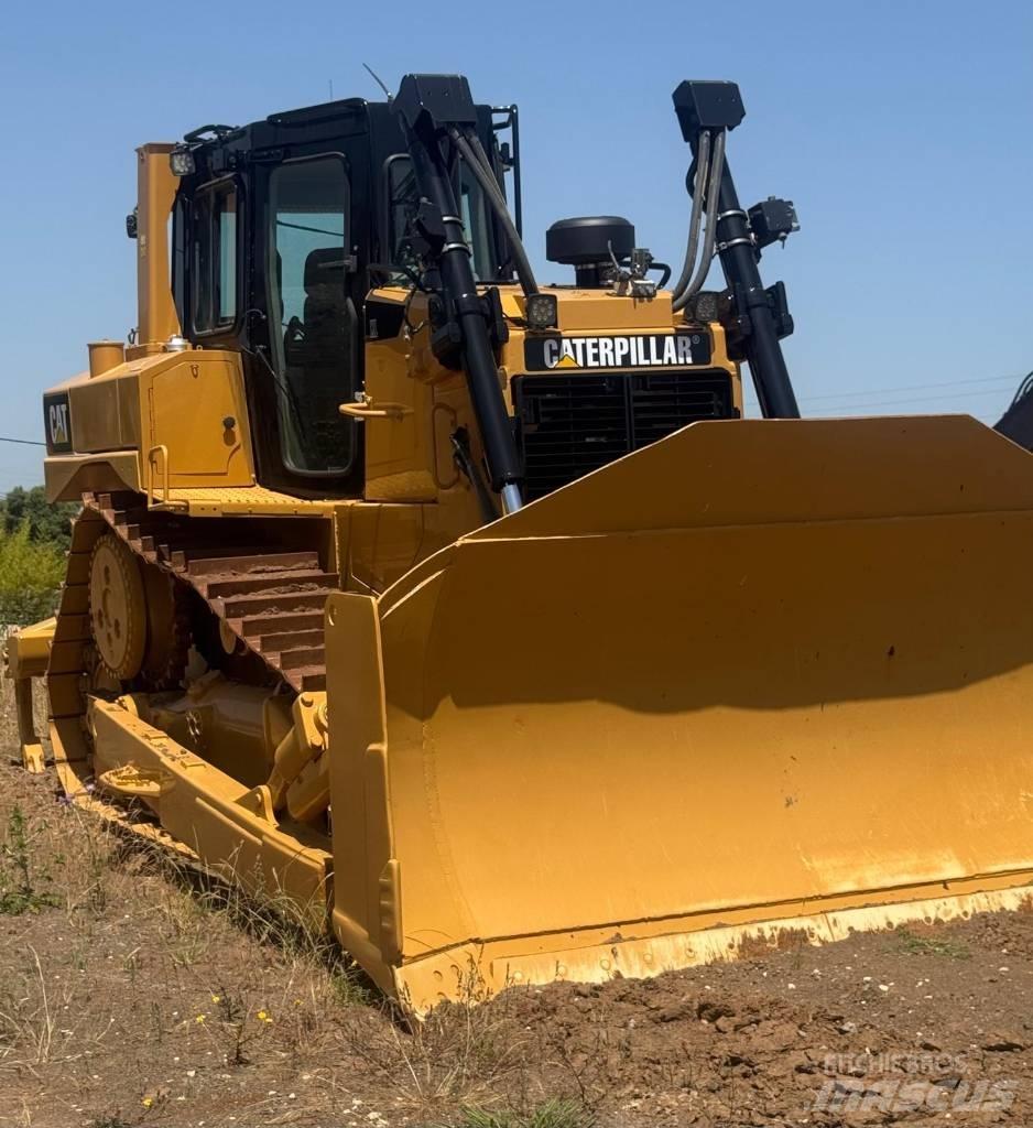 CAT D 6 T XL ブルドーザー