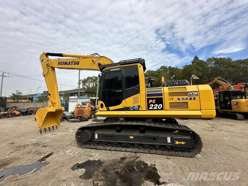 Komatsu PC 220 大型油圧ショベル12t以上（パワーショベル・ユンボ）