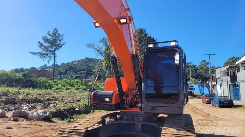 Doosan DX 225 LCA 大型油圧ショベル12t以上（パワーショベル・ユンボ）