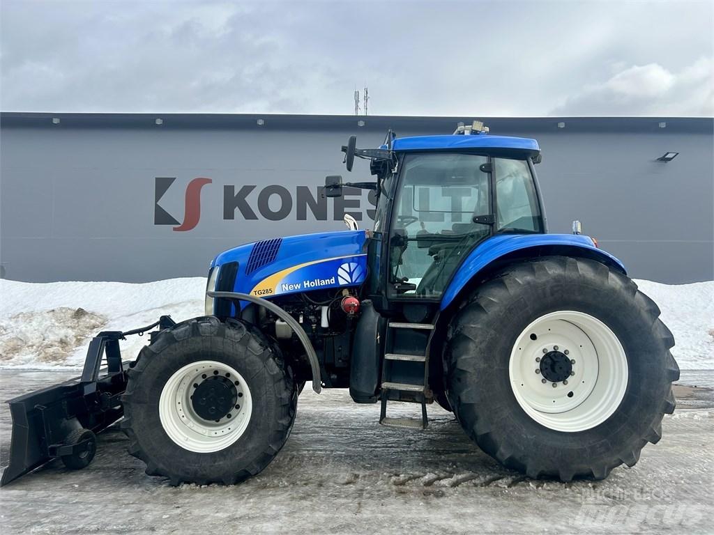 New Holland TG285 トラクター