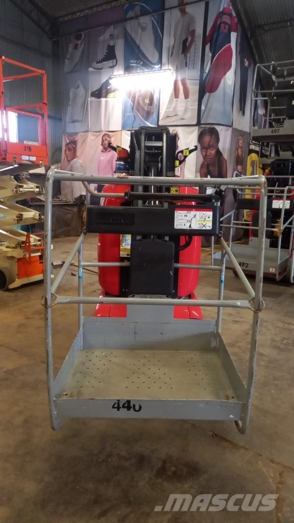 Manitou 100 VJR 垂直昇降型リフト
