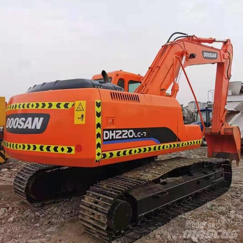 Doosan DH 220 LC-7 大型油圧ショベル12t以上（パワーショベル・ユンボ）
