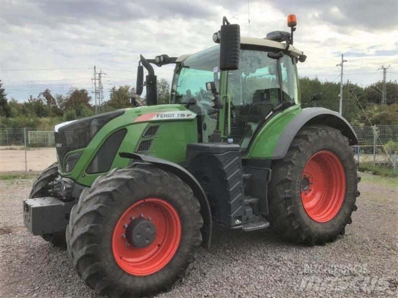 Fendt 716 Vario トラクター