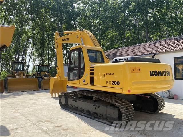 Komatsu PC200-7 大型油圧ショベル12t以上（パワーショベル・ユンボ）