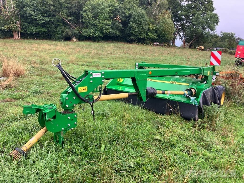 John Deere 1365 牽引式モア/芝刈り機