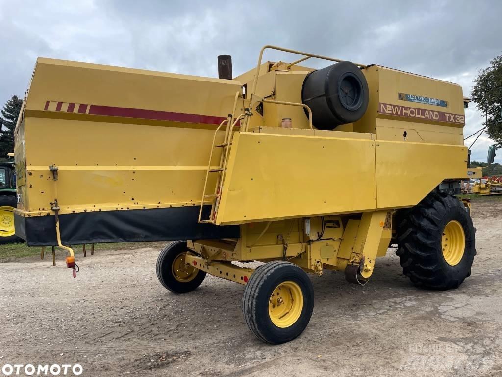 New Holland TX 32 コンバイン
