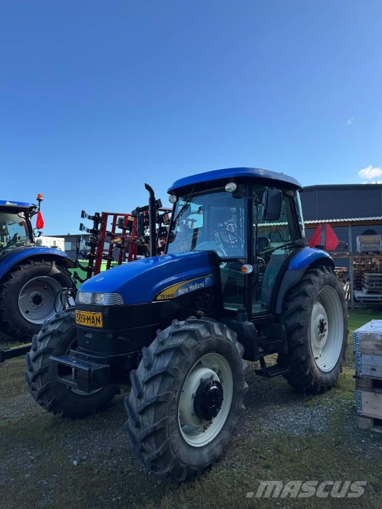 New Holland TD 5040 トラクター