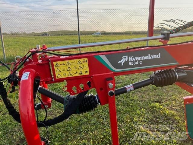Kverneland 9584 C ウィンドローア/レーキ