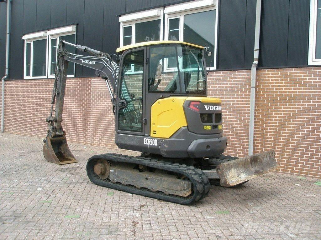 Volvo ECR50D ミニ油圧ショベル 7t以下（ミニユンボ・ミニディガー）