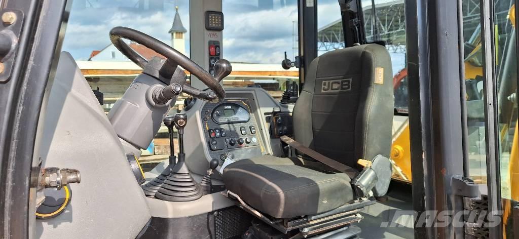JCB 3cx compact バックホーローダー