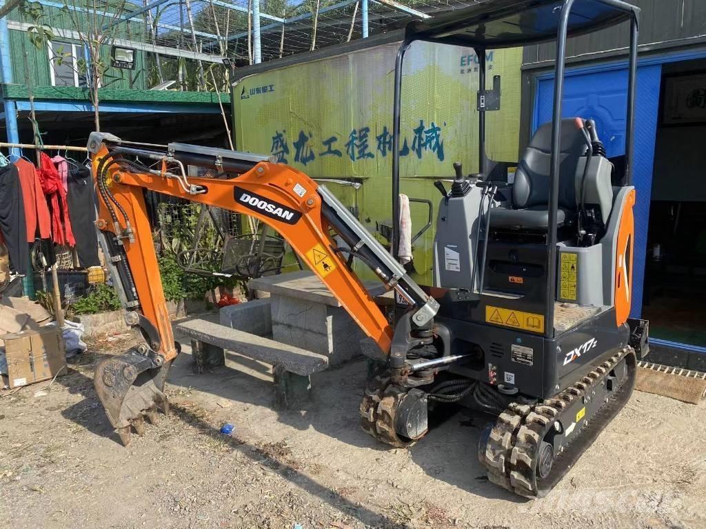 Doosan DX 17 ミニ油圧ショベル 7t以下（ミニユンボ・ミニディガー）
