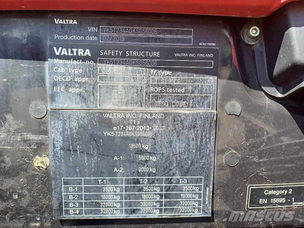 Valtra T 234 A トラクター