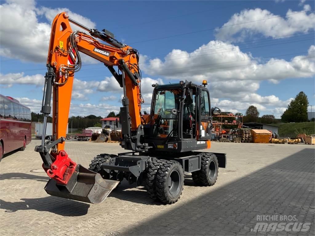 Doosan DX100W-7 ホイール式油圧ショベル（パワーショベル・ユンボ・バックホー）