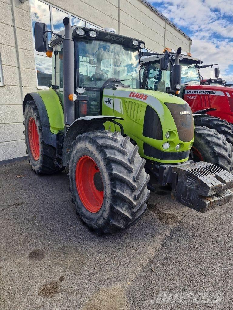 CLAAS Arion 640 トラクター