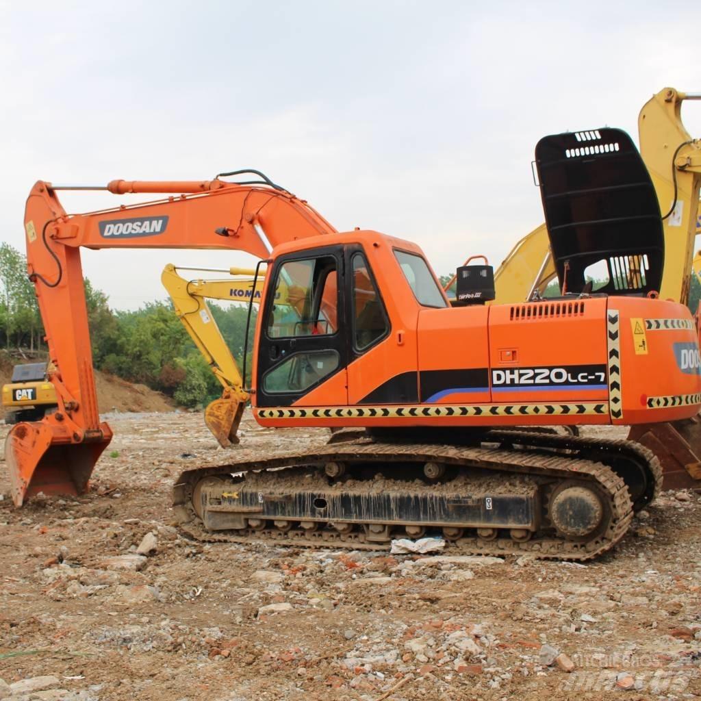Doosan 220 LC-7 大型油圧ショベル12t以上（パワーショベル・ユンボ）