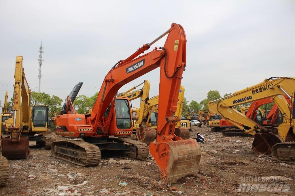 Doosan 220 LC-7 大型油圧ショベル12t以上（パワーショベル・ユンボ）