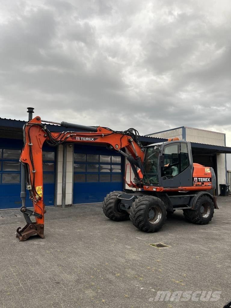 Terex TW 160 ホイール式油圧ショベル（パワーショベル・ユンボ・バックホー）