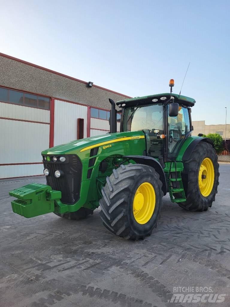 John Deere 8345 R トラクター
