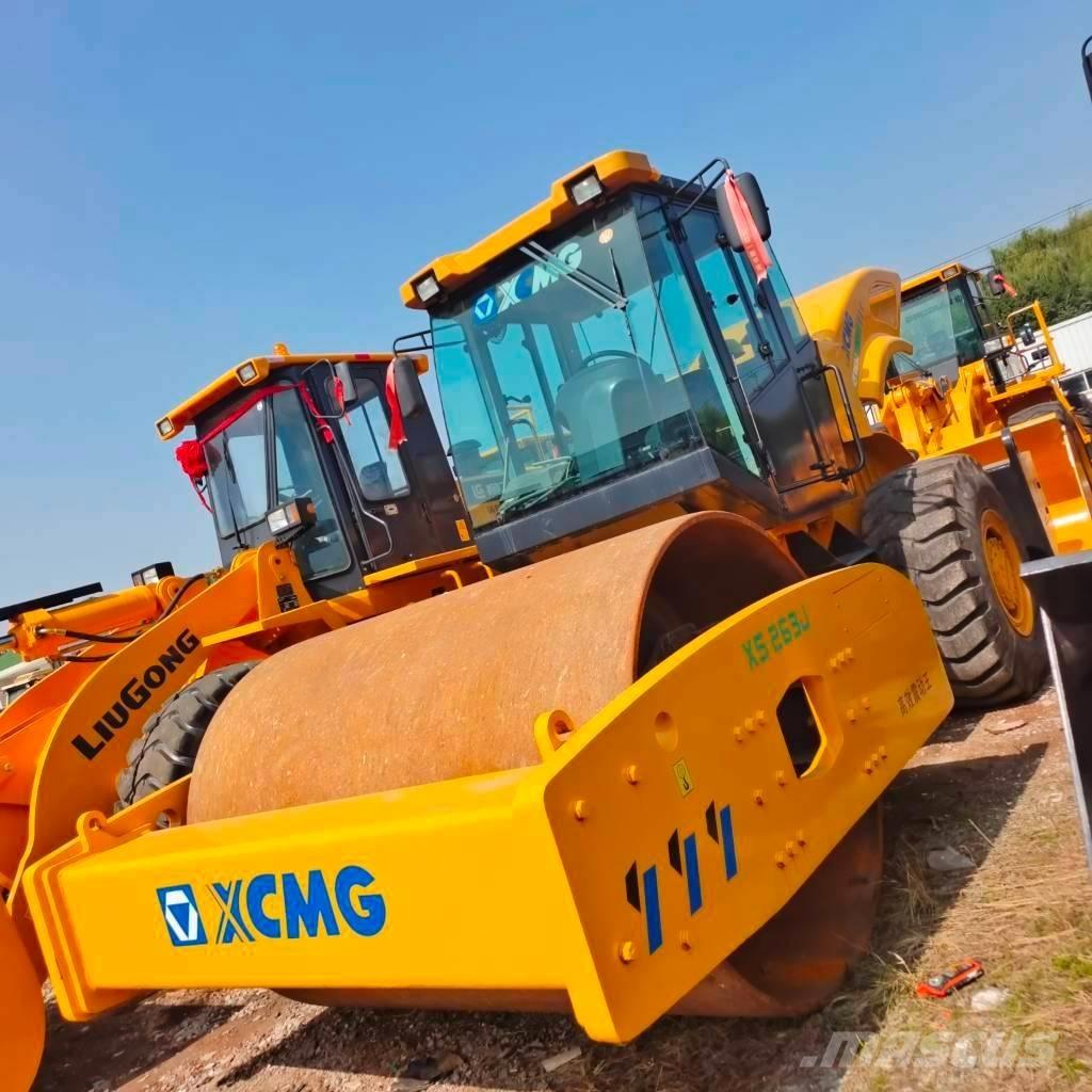 XCMG XS263J 振動ローラ