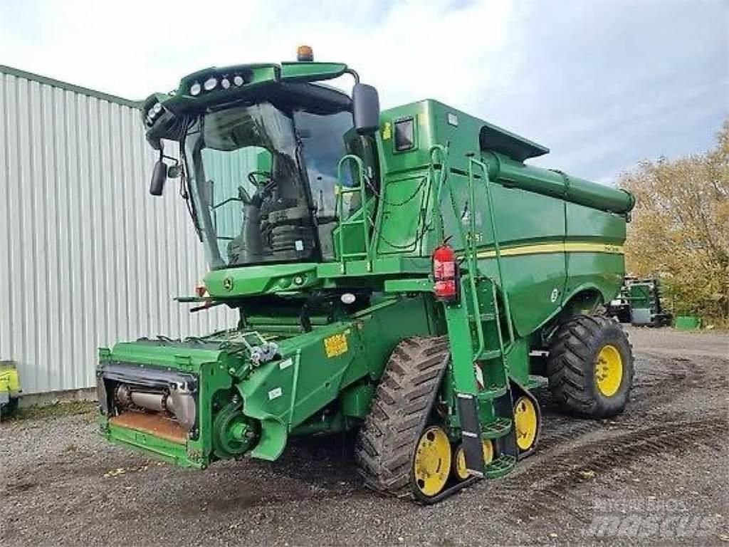John Deere S 685 i コンバイン