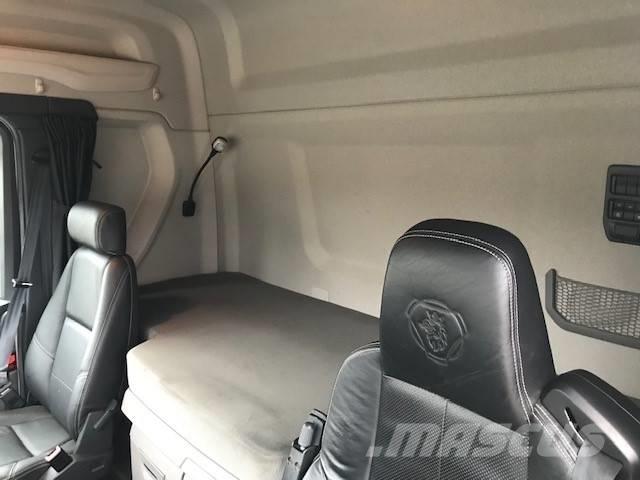Scania R 520 中古トラクターヘッド | トレーラーヘッド