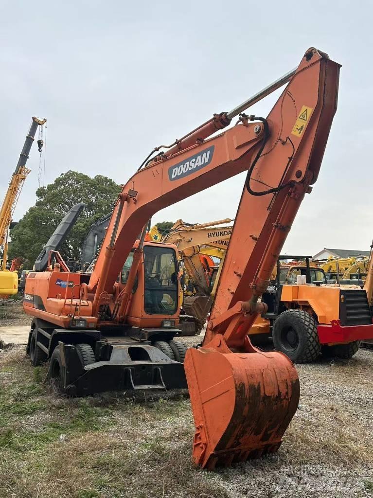 Doosan DH 210 W-7 ホイール式油圧ショベル（パワーショベル・ユンボ・バックホー）