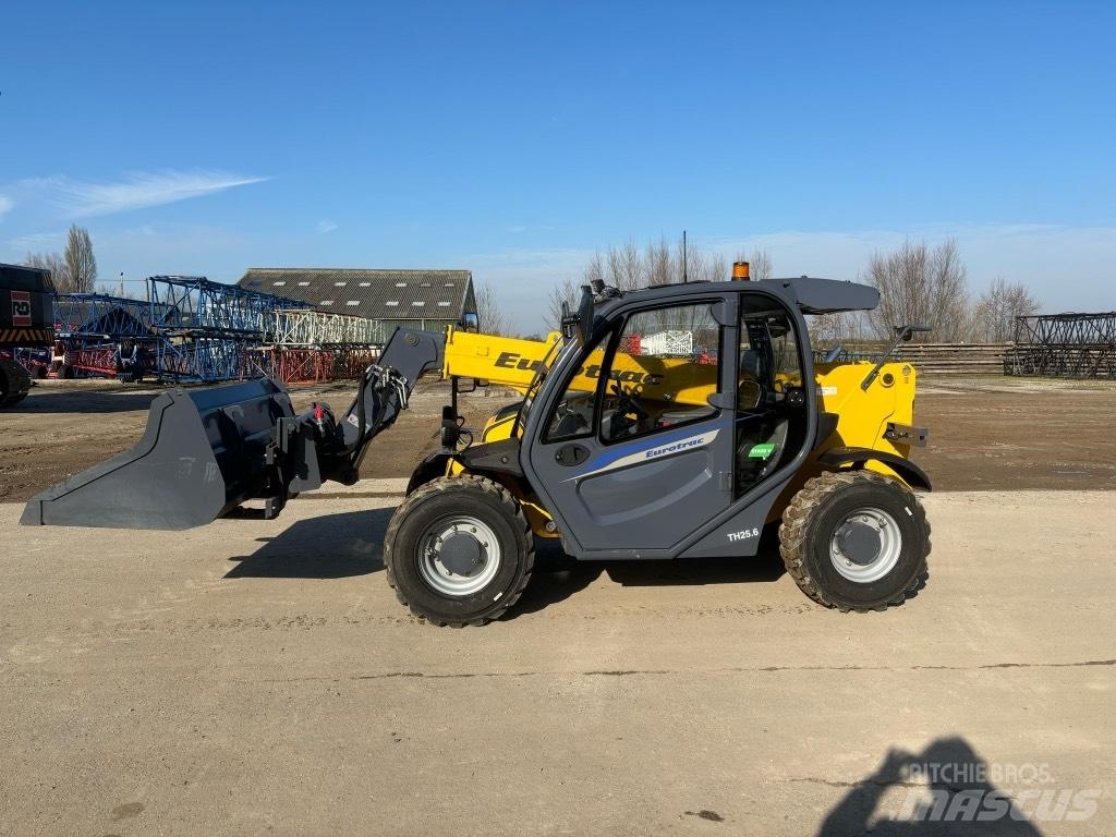 Eurotrac TH 25.6 テレスコーピックハンドラー