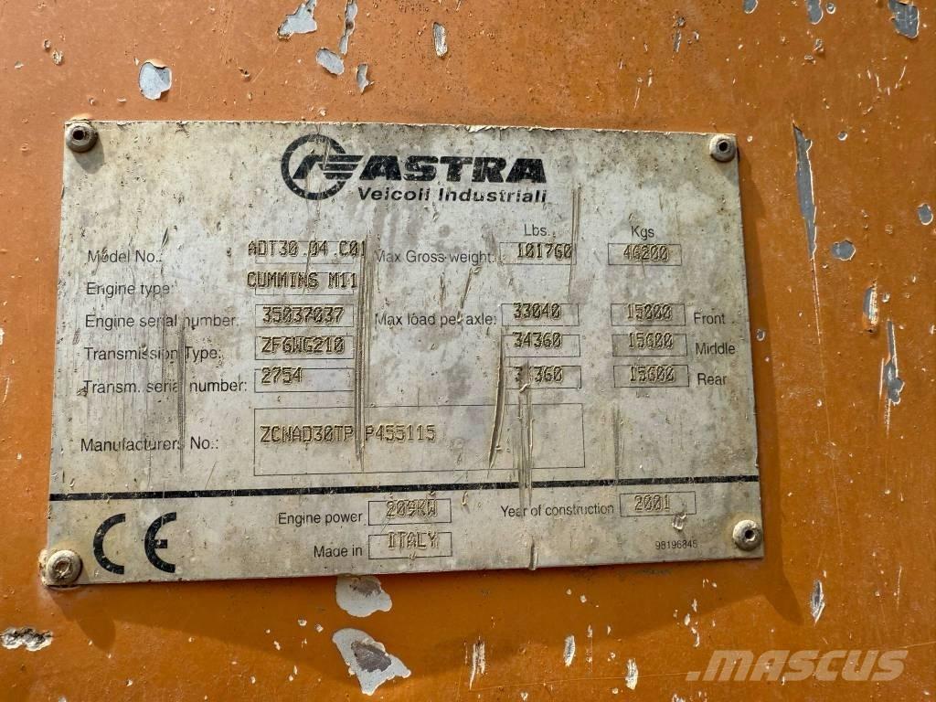 Astra ADT30 アーティキュレート式ダンプトラック