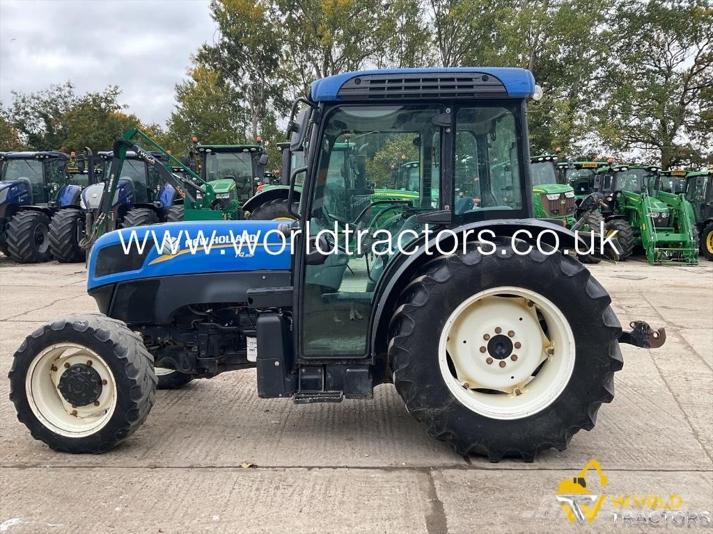 New Holland T 4.95 F トラクター
