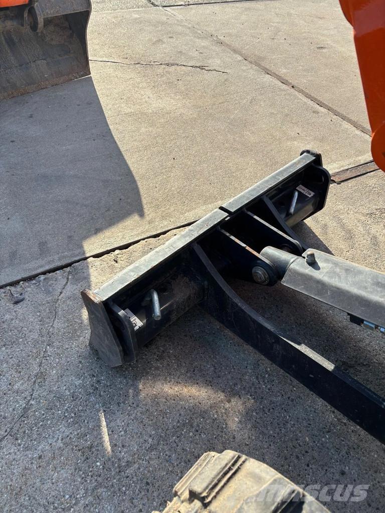 Doosan DX10Z ミニ油圧ショベル 7t以下（ミニユンボ・ミニディガー）