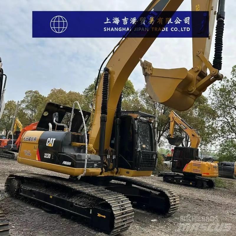 CAT 323 D 大型油圧ショベル12t以上（パワーショベル・ユンボ）