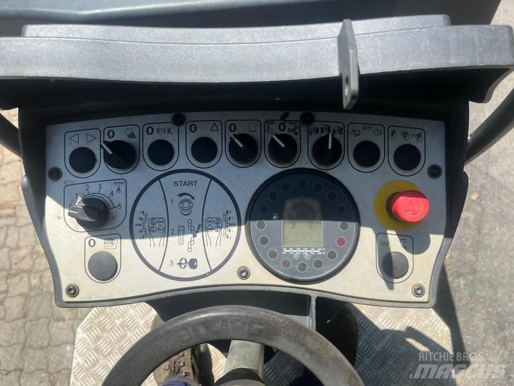 Bomag BW 120 AD-5 タンデムローラ