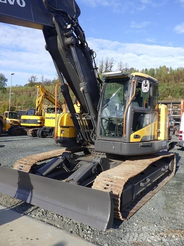 Volvo ECR 235 D 大型油圧ショベル12t以上（パワーショベル・ユンボ）