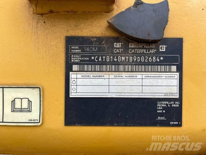 CAT 140 M モーターグレーダー