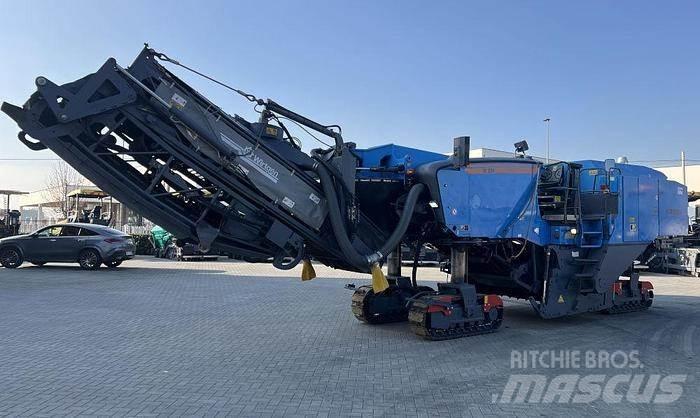 Wirtgen W 220 アスファルトコールドミリングマシーン