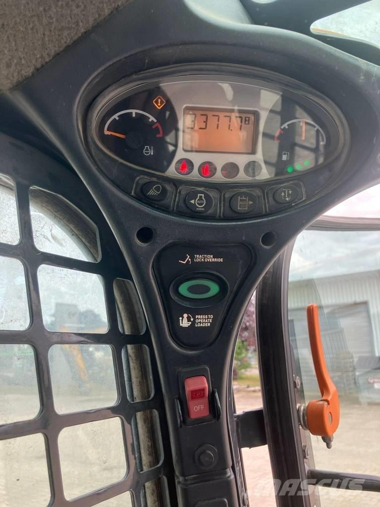 Bobcat T 770 クローラーローダー