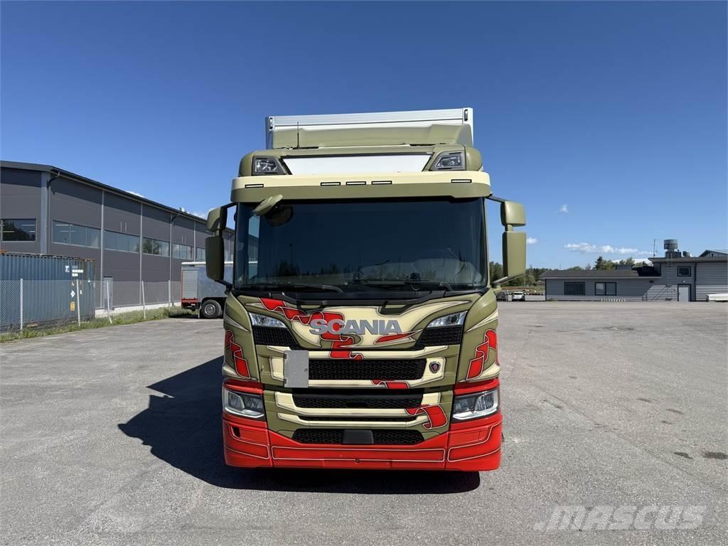Scania P320 4X2 ボックスボディー、ウイング、箱車