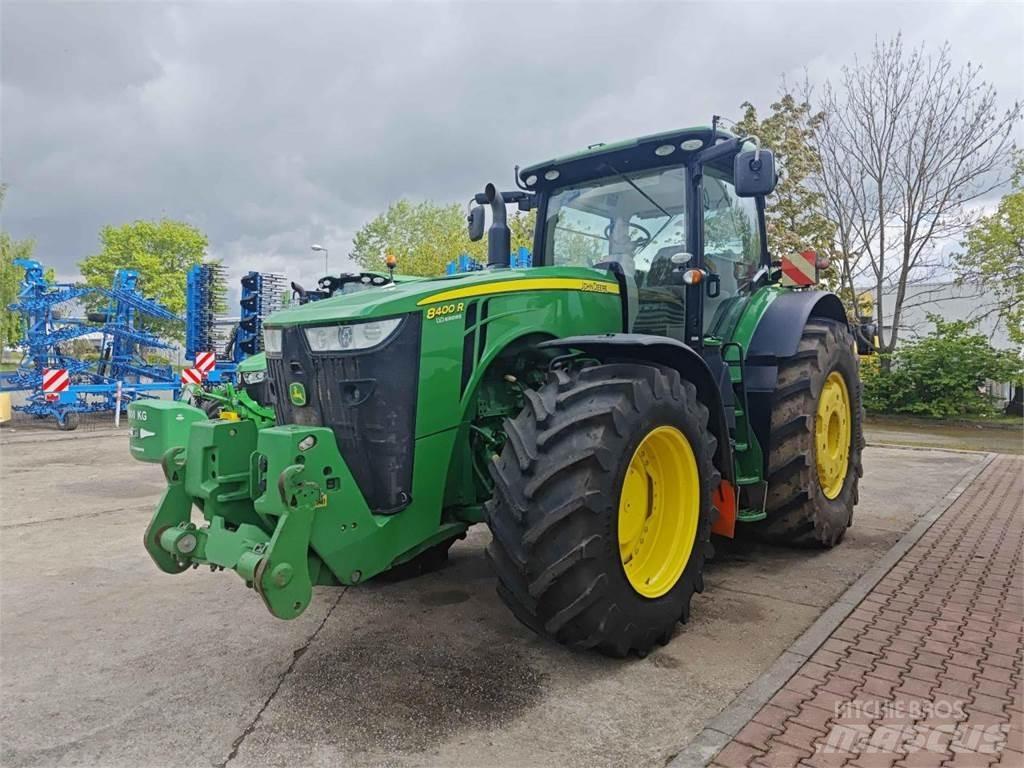 John Deere 8400R トラクター