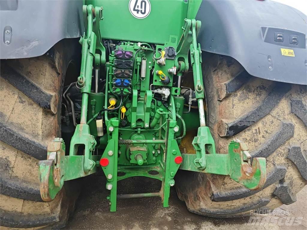 John Deere 8400R トラクター