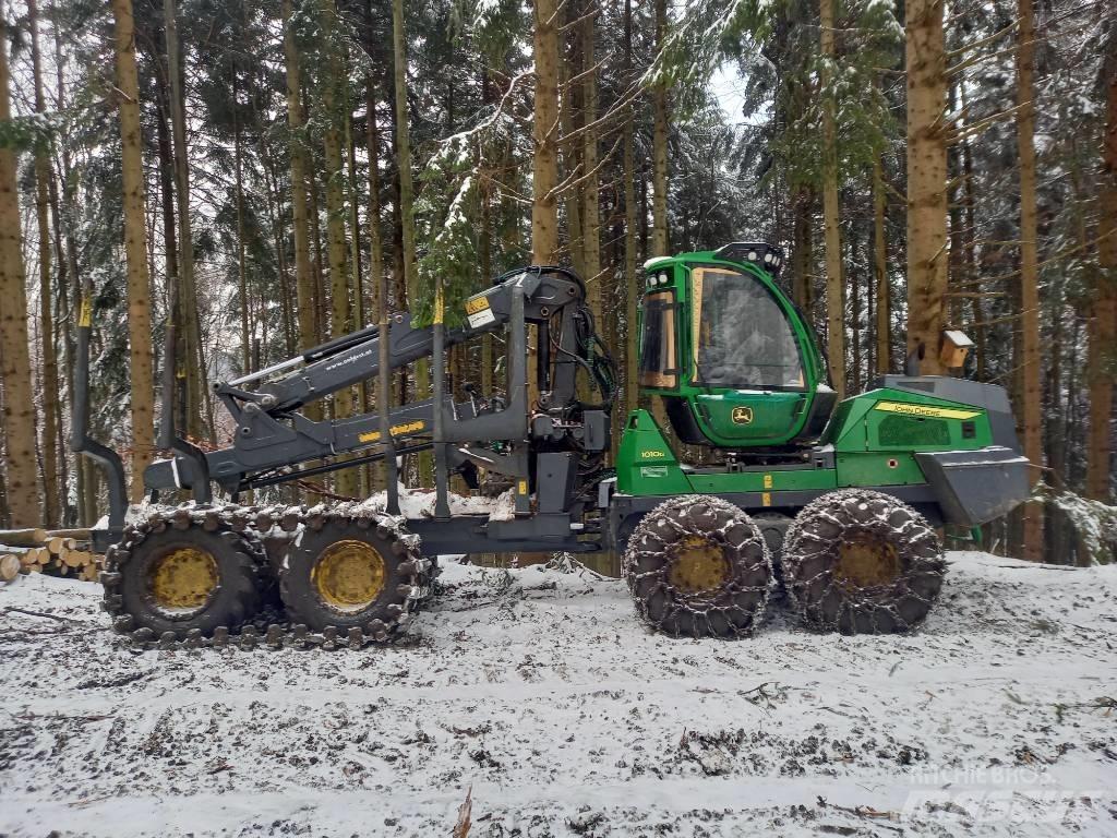 John Deere 1010 G フォワーダー