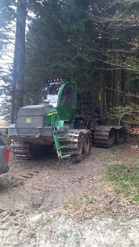 John Deere 1010 G フォワーダー