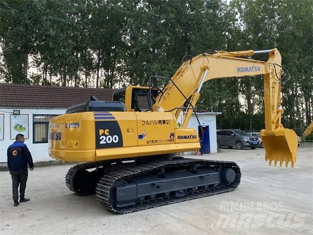 Komatsu PC200-8 大型油圧ショベル12t以上（パワーショベル・ユンボ）