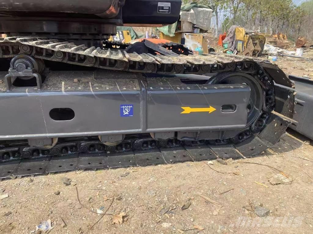 Doosan DX 75-9 C 中型油圧ショベル 7ｔ-12ｔ（ユンボ・パワーショベル・バックホー）