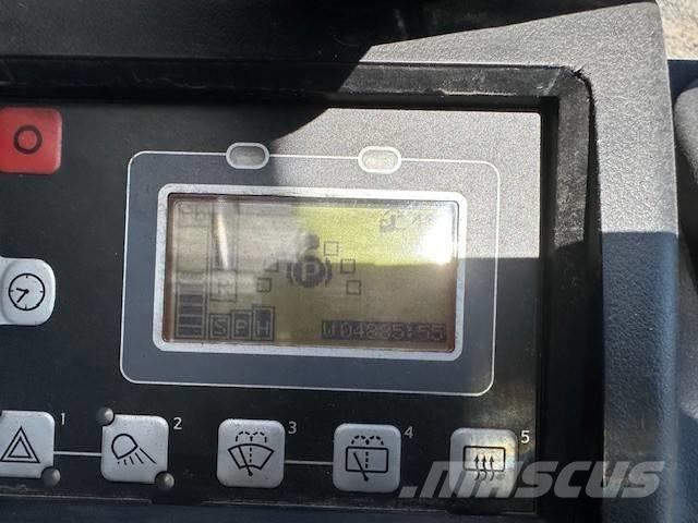 Toyota 8 FBEK 16 T バッテリーフォークリフト