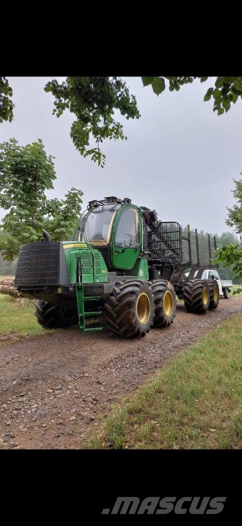 John Deere 1110E フォワーダー