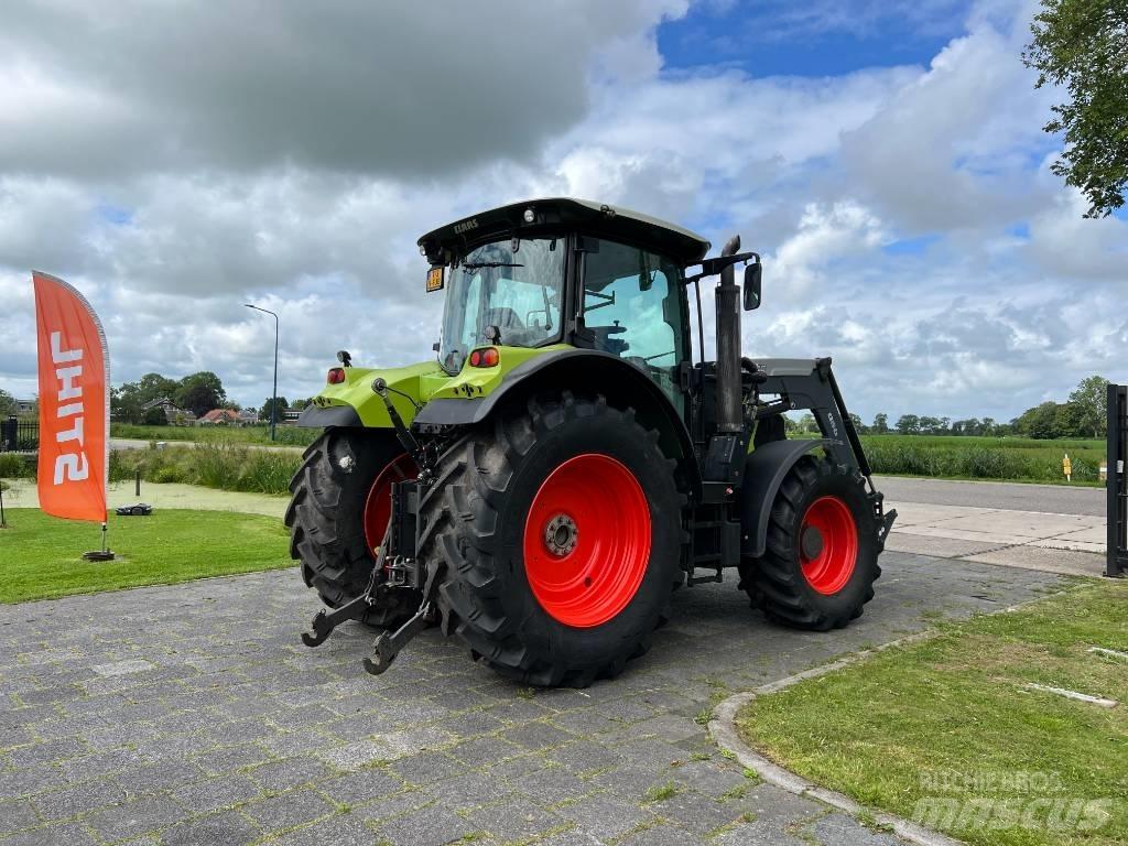 CLAAS Arion 530 CIS トラクター