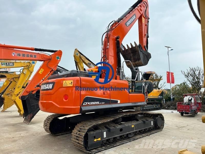 Doosan DX 225 LC-9C 大型油圧ショベル12t以上（パワーショベル・ユンボ）