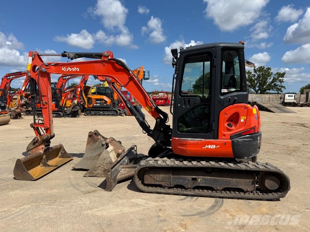 Kubota U 48 ミニ油圧ショベル 7t以下（ミニユンボ・ミニディガー）