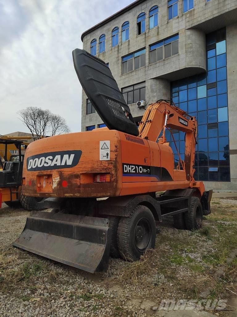 Doosan DH 210 W-7 ホイール式油圧ショベル（パワーショベル・ユンボ・バックホー）