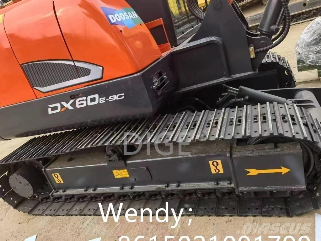 Doosan DX 60 ミニ油圧ショベル 7t以下（ミニユンボ・ミニディガー）